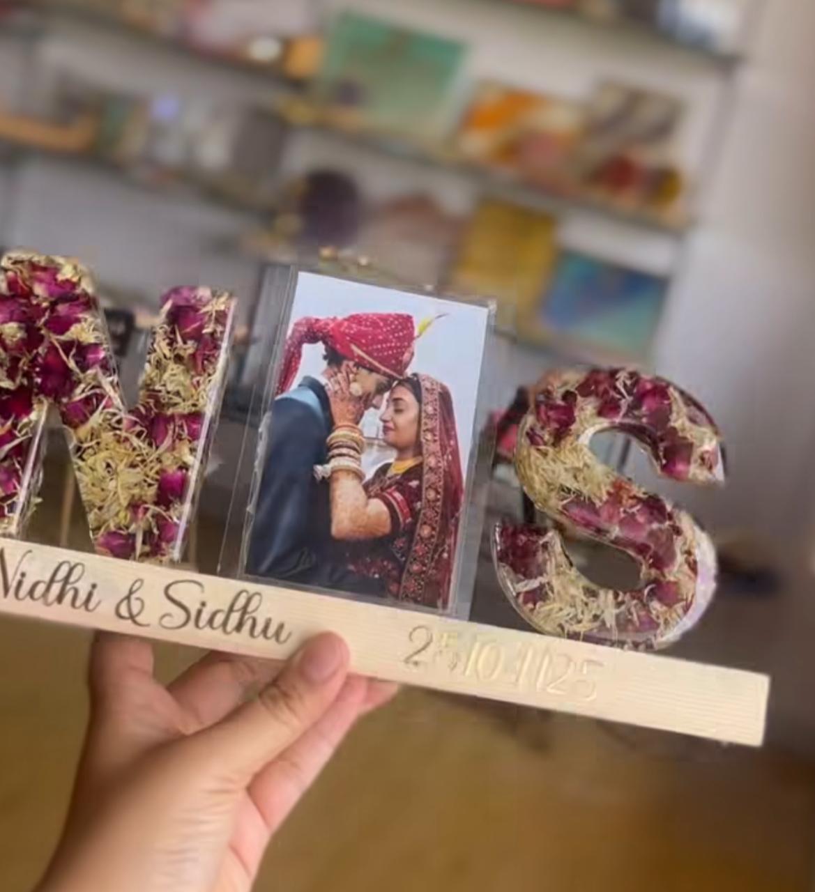 Initial Led Lamp - Image 6