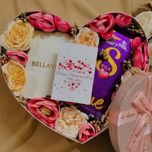 Heart in Bloom – Luxury Rose Day Perfume, Chocolate & Flower Gift Box