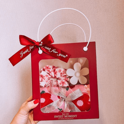 Sweet Comfort – Cozy Socks, Scrunchies & Clutcher Gift Box